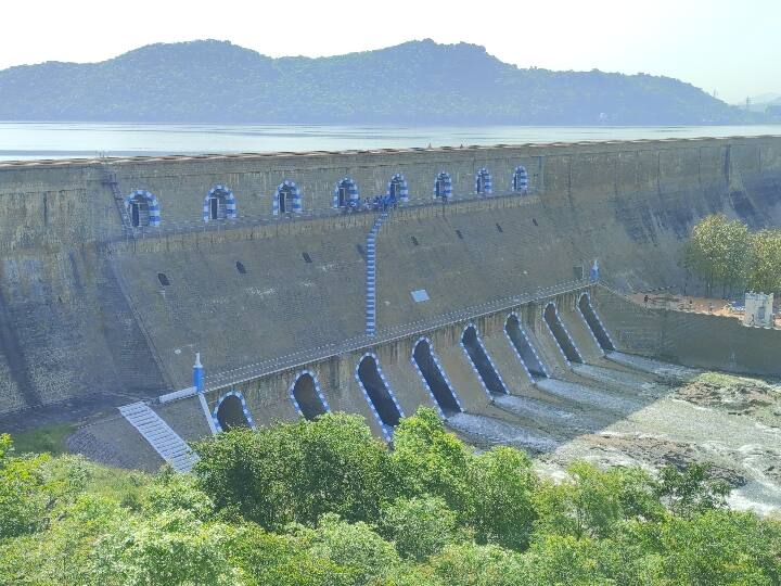 Mettur Dam water flow increased from 2,559 cubic feet to 3,555 cubic feet. Mettur Dam : மேட்டூர் அணையின் நீர்வரத்து 2,559 கன அடியில் இருந்து 3,555 கன அடியாக அதிகரிப்பு...