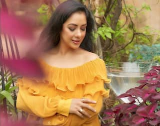 45 વર્ષની ઉંમરે ટીવી એક્ટ્રેસે બતાવ્યો સિમ્પલ ડ્રેસમાં બ્યૂટીફૂલ અવતાર, સ્માઇલ પર ફેન્સ થયા ફિદા, જુઓ