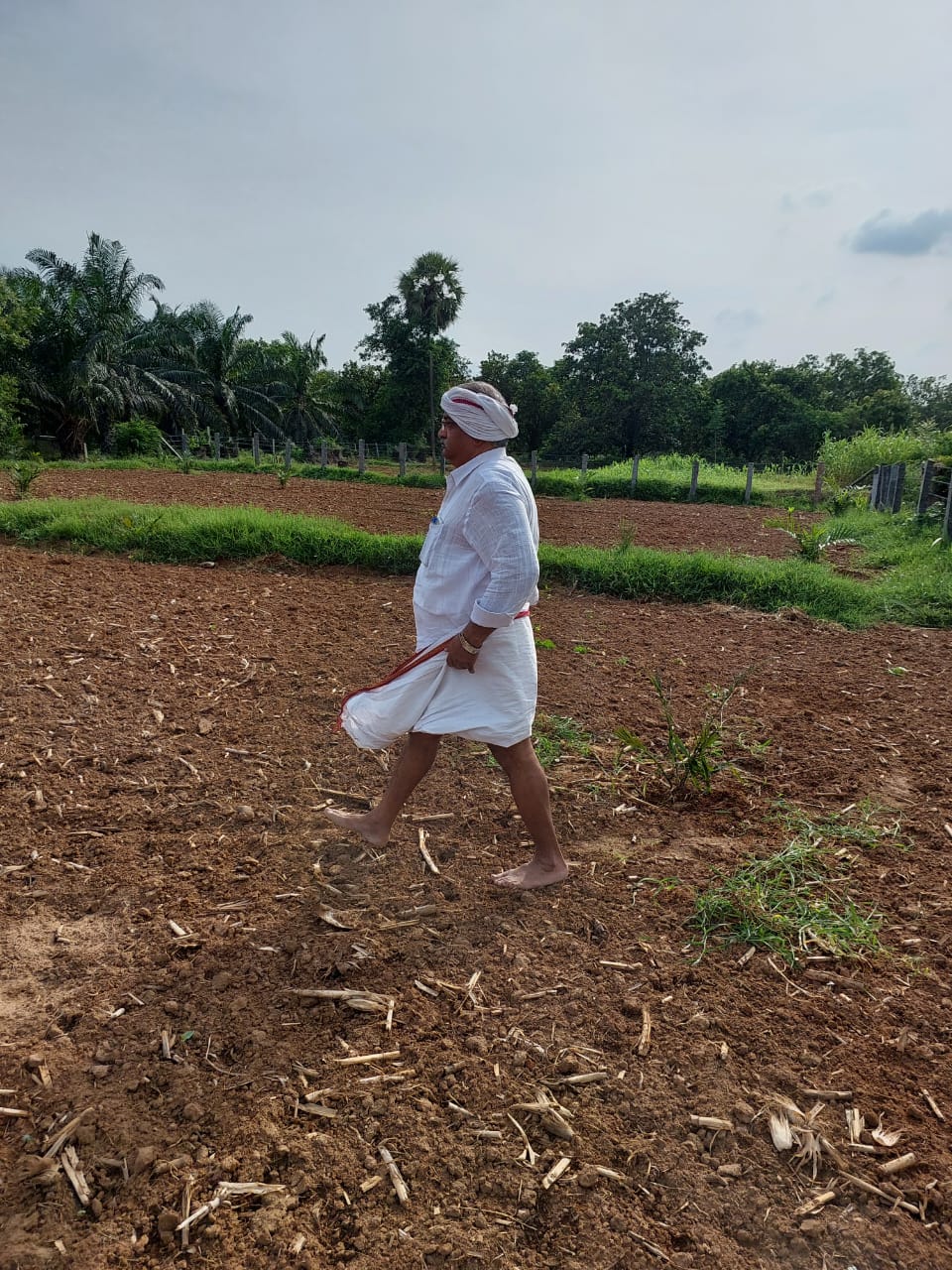 Farmer ABV  : చెప్పినట్లే వ్యవసాయం  -  సీరియస్‌గా తీసుకున్న సీనియర్ ఐపీఎస్ !