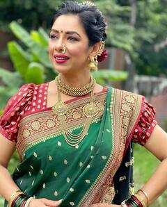 Rupali Ganguly की इतनी खूबसूरत फोटोज आपने पहले नहीं देखी होंगी, प्यारी सी स्माइल देख हो जाएंगे लट्टू