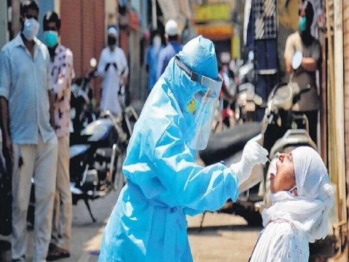 India Coronavirus Updates corona more than 18 thousand cases registered in last 24 hours positivity rate reached 4 32 Marathi News India Coronavirus : वाढता वाढता वाढे, गेल्या 24 तासांत 18 हजारांहून अधिक रुग्ण, पॉझिटिव्हिटी रेट 4.32 टक्क्यांवर