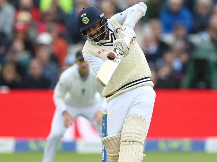 अंत में जसप्रीत बुमराह ने भारत की अच्छी बैटिंग की. उन्होंने महज 16 गेंदों में नाबाद 31 रन बनाए. बुमराह की इस पारी में 4 चौके और 2 छक्के शामिल रहे.