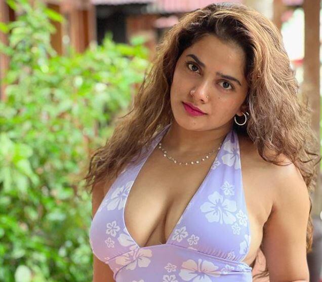 सध्या तिचे हे अत्यंत हॉट फोटो मोठ्या प्रमाणावर व्हायरल होत आहेत