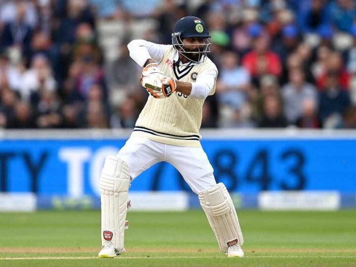 रविंद्र जडेजा ने मैच के दूसरे दिन शतक पूरा किया. उन्होंने 194 गेंदों का सामना करते हुए 104 रन बनाए. जडेजा ने 13 चौके भी लगाए.