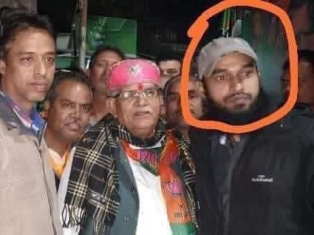 Udaipur killing: Cong alleges one of main accused 'BJP member', BJP denies Udaipur killer BJP member : టైలర్ లాల్ హత్య నిందితులు బీజేపీ వాళ్లా ? వైరల్ అవుతున్న కొత్త ఫోటోలు !