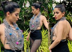 Urfi Javed Pics: बदन ढकने के लिए खुद को जंजीरों से बांधना उर्फी जावेद को पड़ा भारी, जख्मी हुई गर्दन