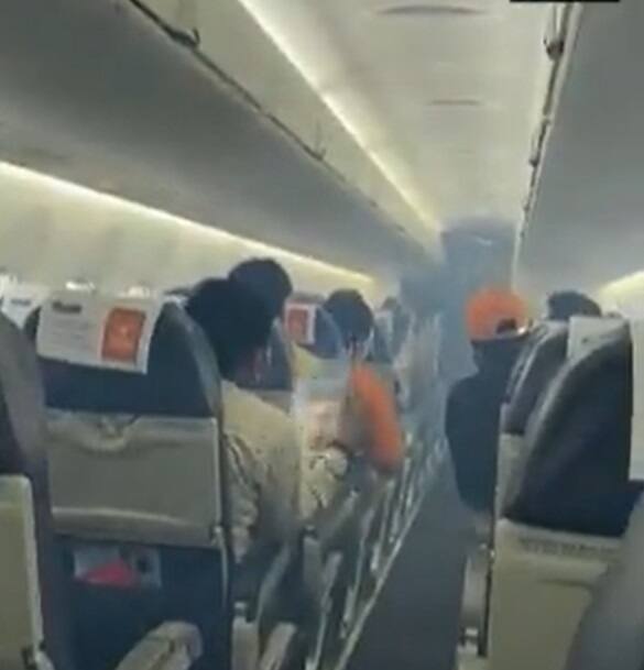 SpiceJet Aircraft Makes Emergency Landing At Delhi Airport After Crew Notices Smoke In Cabin Spicejet Plane Emergency Landing: દિલ્હીથી જબલપુર જઇ રહેલી સ્પાઇસ જેટની ફ્લાઇટનું ઇમરજન્સી લેન્ડિંગ,  ધુમાડાથી મુસાફરો થયા પરેશાન
