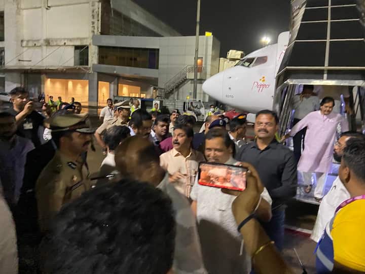 या ठिकाणी शेकडोच्या संख्येने पोलीस बंदोबस्त तैनात करण्यात आला होता.