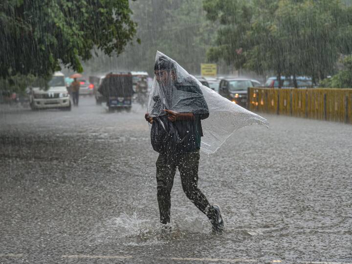 Appeal to private companies by the municipality due to heavy rains Provide work from home to private employees; Pune Rain News: खासगी कर्मचाऱ्यांना 'वर्क फ्रॉम होम' द्या; अतिवृष्टीमुळे पुणे पालिकेकडून खासगी कंपन्यांना आवाहन