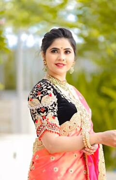 Veena Jagtap : बिग बॉस फेम अभिनेत्री वीणा जगतापचा मराठमोळा साज; शेअर केले खास फोटो