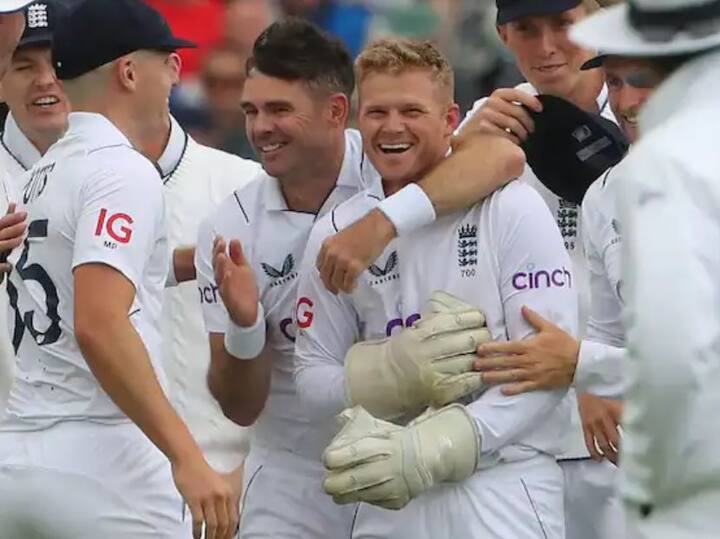 ਭਾਰਤ ਦੀ ਪਹਿਲੀ ਪਾਰੀ ਦੇ ਦੌਰਾਨ ਐਂਡਰਸਨ ਨੇ ਇੰਗਲੈਂਡ ਨੂੰ ਚੰਗੀ ਸ਼ੁਰੂਆਤ ਦਿਲਵਾਈ ਸੀ। ਉਹਨਾਂ ਨੇ ਓਪਨਰ ਖਿਡਾਰੀ ਸ਼ੁਭਮਨ ਪੁਜਾਰਾ ਨੂੰ ਆਊਟ ਕੀਤਾ। ਇਸਦੇ ਬਾਅਦ ਸ਼੍ਰੇਅਸ ਅਈਅਰ ਨੂੰ ਵੀ ਪਵੇਲੀਅਨ ਭੇਜਿਆ। ਮੈਚ ਦੇ ਦੂਜੇ ਦਿਨ ਐਂਡਰਸਨ ਨੇ ਰਵਿੰਦਰ ਜਡੇਜਾ ਨੂੰ ਵੀ ਆਊਟ ਕੀਤਾ।