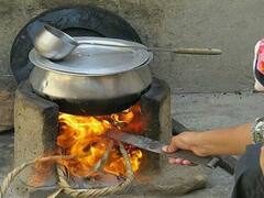 Nagpur News: नागपुर की शहरी स्लम बस्तियों के 10 में से चार घरों में मिट्टी के चूल्हे पर बनता है खाना, सर्वे की रिपोर्ट में हुआ खुलासा