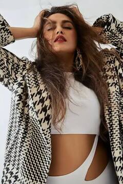 Huma Qureshi Photos: ਹੁਮਾ ਕੁਰੈਸ਼ੀ ਨੇ ਮੋਨੋਕਿਨੀ 'ਚ ਸ਼ੇਅਰ 'ਚ ਸ਼ੇਅਰ ਦੀ ਆਪਣੀ ਅਜਿਹੀ-ਅਜਿਹੀ ਤਸਵੀਰਾਂ, ਫੈਨਜ਼ ਹੋਏ ਦੀਵਾਨੇ