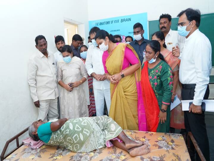 Guntur district Kolakaluru Diarrhea cases registered ministr vidadala rajini visited victims Vidadala Rajini :  కొలకలూరులో ప్రబలిన డయేరియా, బాధితులను పరామర్శించిన మంత్రి విడదల రజిని