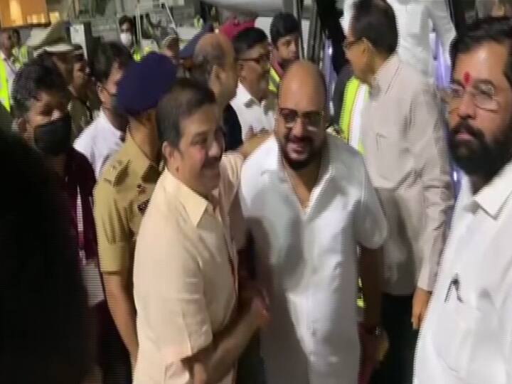 maharashtra cm eknath shinde along with his faction of mlas leave from goa resort for mumbai Maharashtra Politics: એકનાથ શિંદે સહિત જૂથના તમામ ધારાસભ્યો ગોવાથી મુંબઈ પહોંચ્યા