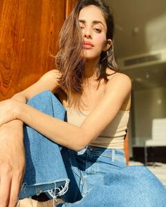 ‘બેકાબૂ’  એક્ટ્રેસ પ્રિયા બેનર્જીનો સિમ્પલ લૂક, બોલીવૂડ અભિનેત્રીઓને આપે છે ટક્કર