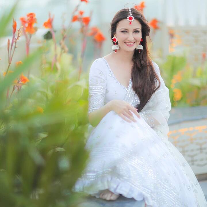 सौम्या टंडन के चाहने वालों की कोई कमी नहीं है. इंस्टाग्राम पर उनके 1.1 मिलियन फॉलोवर्स हैं.
