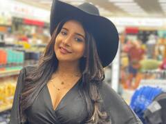 Actress Sakshi Agarwal : ஒளி இல்லா உன் மொழிகள்..நடிகை சாக்‌ஷி அகர்வாலின் க்யூட் போட்டோஸ்
