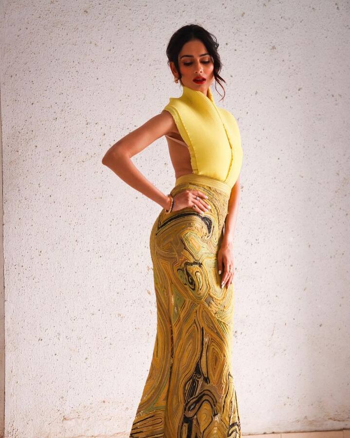 अनेरी वजानी इन दिनों स्टंट शो खतरों के खिलाड़ी को लेकर सुर्खियों में छाई हुई हैं. फैंस उन्हें स्टंट करते हुए देख काफी खुश नजर आ रहे हैं.