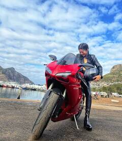 TV ਦੀ ਇਸ ਸੰਸਕਾਰੀ ਨੂੰਹ ਦਾ ਪਹਿਲਾਂ ਕਦੀ ਨਹੀਂ ਦੇਖਿਆ ਹੋਵੇਗਾ ਇਹ ਅੰਦਾਜ਼, ਟਸ਼ਨ ਨਾਲ ਕੀਤੀ ਬਾਈਕ ਰਾਈਡ