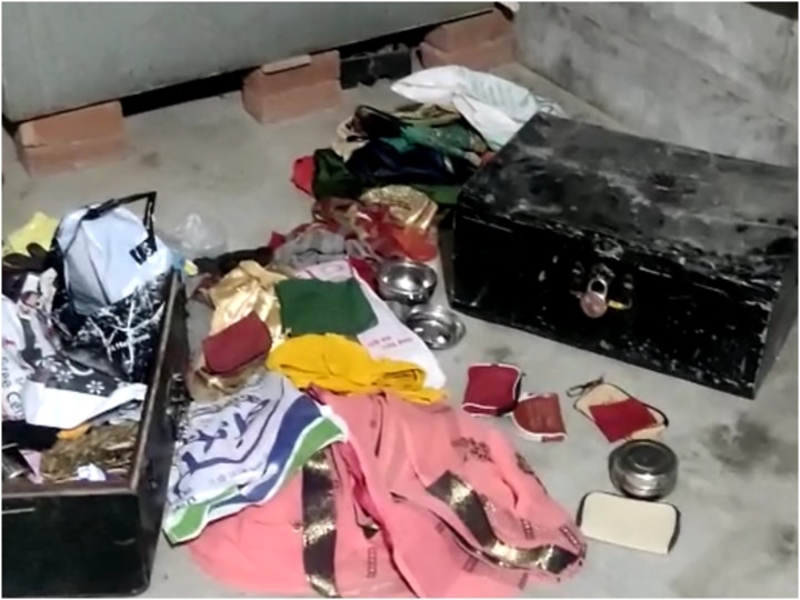 Etawah News: इटावा के दो गांवों में चोरों ने अंधेरे का उठाया फायदा, सोने-चांदी के गहने समेत नकद लेकर फरार