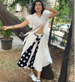 ਵੈਸਟਰਨ ਆਊਟਫਿੱਟ 'ਚ Charu Asopa ਲੱਗਦੀ ਬੇਹੱਦ ਖੂਬਸੂਰਤ, ਤਸਵੀਰਾਂ ਦੇਖ ਹਾਰ ਬੈਠੋਗੇ ਦਿਲ