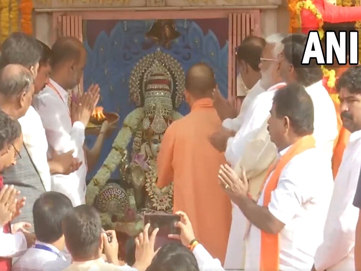 Bhagyalakshmi Temple: చార్మినార్ వద్ద హైఅలర్ట్! భాగ్యలక్ష్మి ఆలయానికి యూపీ సీఎం, వరుస కట్టిన బీజేపీ లీడర్స్