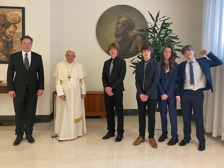 Elon Musk Visits Pope Francis In Vatican With 4 Children, Tweets Image Elon Musk, Along With His 4 Children, Meets Pope Francis In Vatican, Tweets Image