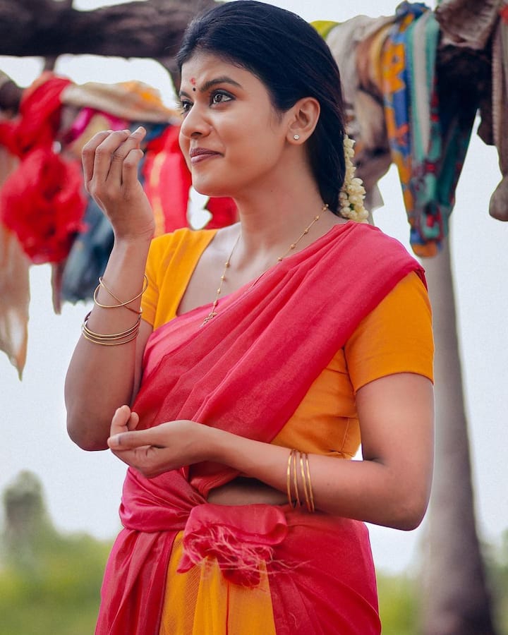 உன்னை தேடி தேடி நானும் என் கண்ணே மூடலடி…