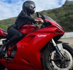 TV ਦੀ ਇਸ ਸੰਸਕਾਰੀ ਨੂੰਹ ਦਾ ਪਹਿਲਾਂ ਕਦੀ ਨਹੀਂ ਦੇਖਿਆ ਹੋਵੇਗਾ ਇਹ ਅੰਦਾਜ਼, ਟਸ਼ਨ ਨਾਲ ਕੀਤੀ ਬਾਈਕ ਰਾਈਡ