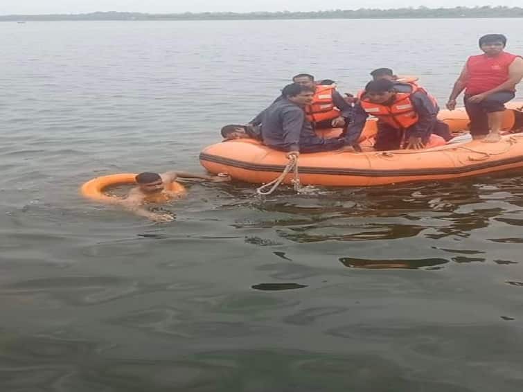 Jump to save a friend both drowned in ambazari lake Ambazari Lake : मित्राला वाचवण्यासाठी घेतली उडी, दोघांचा पाण्यात बुडून मृत्यू