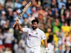 Rishabh Pant: ऋषभ पंतनं मोडला धोनीचा 17 वर्ष जुना विक्रम!