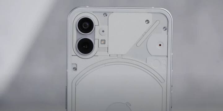 આ ફોનની ખાસિયત એ છે કે તેને આરપાર જોઇ શકાય છે. આ ડિવાઇસની જાહેરાત હવે 'રિટર્ન ટૂ ઇન્સ્ટિન્ક્ટ' ઇવેન્ટમાં કરવામાં આવશે. કંપનીની ઓફિશિયલ વેબસાઇડ દ્વારા સાંજે 4 વાગે 8:30pm પર લાઇવ સ્ટ્રીમ કરવામા આવશે.