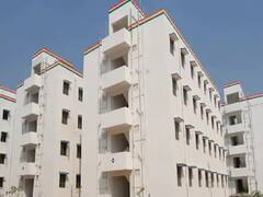 PM Awas Yojana: આ સરકારી યોજના માટે અરજી કરતા પહેલા આ વાતોનુ રાખો ખાસ ધ્યાન, નહીં તો થઇ જશે તમારી સાથે છેતરપિંડી