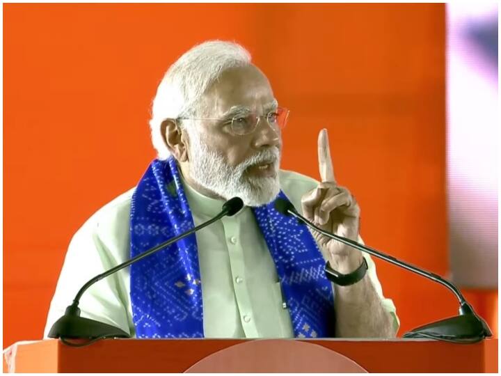 PM Calls Hyderabad Bhagyanagar Sparks Name Change Buzz ஹைதராபாத்தின் பெயர் மாற்றப்படுகிறதா? பாஜக போடும் திட்டம்...கேசிஆருக்கு நெருக்கடி