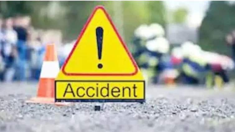 Burhanpur Madhya Pradesh road accident one youth including 3 girl students died many injured ANN Burhanpur News: बुरहानपुर में भीषण सड़क हादसा: आईसर ने स्कूली ऑटो को मारी टक्कर, 3 छात्राओं सहित एक युवक की मौके पर मौत