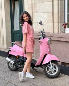 Sitara Ghattamaneni: సితార బుల్లి హీరోయిన్‌లా మారిపోయింది చూశారా?