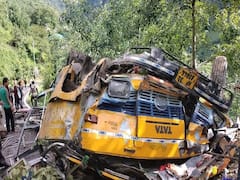 Himachal Pradesh Bus accident: హిమాచల్‌ప్రదేశ్‌లో ఘోర రోడ్డు ప్రమాదం, 12 మంది మృతి