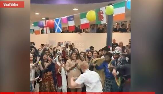 ਜਦੋਂ ਢੋਲ ਦੇ ਡਗੇ 'ਤੇ ਨੱਚੇ ਗੋਰਿਆਂ ਦੇ ਨਿਆਣੇ, ਤੁਸੀਂ ਵੀ ਵੇਖੋ ਤੇਜ਼ੀ ਨਾਲ Viral ਹੋ ਰਹੀ video