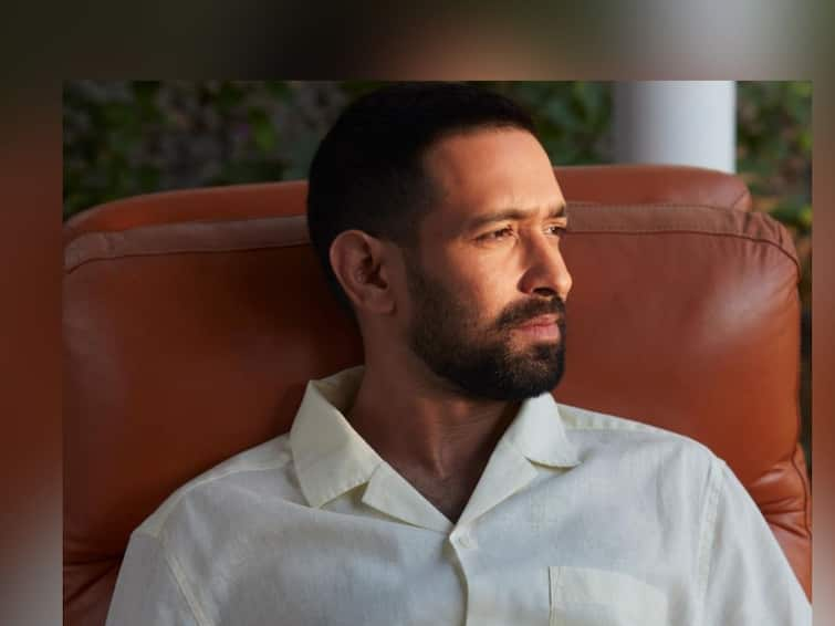 vikrant massey spoke about ott content changes Vikrant Massey : 'अश्लील सिन्स आणि...'; ओटीटी कंटेंटबाबत विक्रांत मेस्सीनं सोडलं मौन