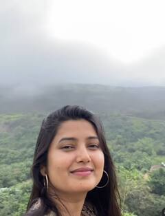 PHOTO : ‘सह्याद्रीची लेक’, प्राजक्ता माळी सह्याद्रीच्या कुशीत लुटतेय सुट्ट्यांचा आनंद!