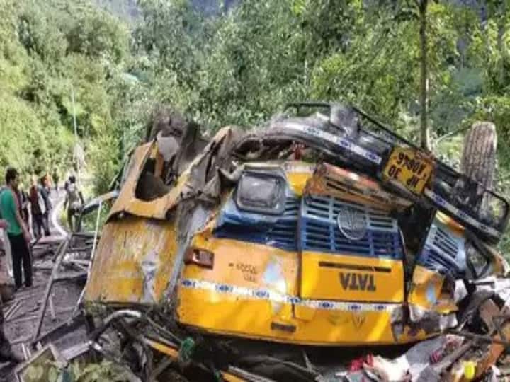 Himachal pradesh Bus accident: இமாச்சல பிரதேசத்தில் கோர விபத்து..! 16 பேர் உயிரிழந்த சோகம்...!