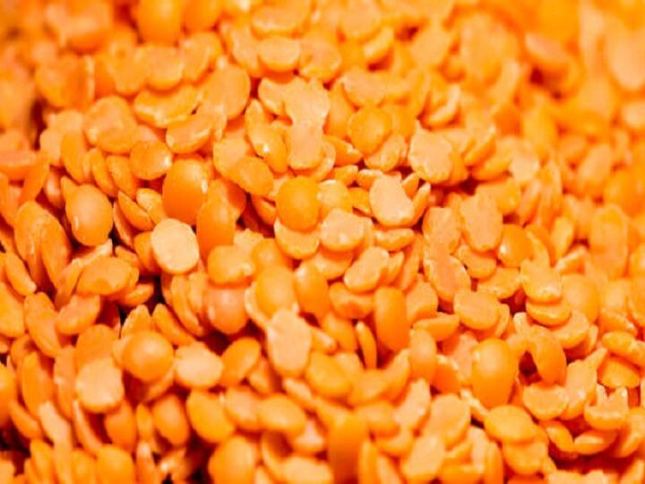 जम्मू और कश्मीर के किसान भी मसूर की खेती करके अच्छा लाभ कमा सकते हैं, जिसके लिये सर्द जलवायु और मिट्टी के अनुरूप मसूर की उन्नत किस्मों- वीएल 507, वीएल 125, वीएल 125, पंत एल 406 , पंत एल 639, एचयूएल 57 का प्रयोग करके ही बुवाई करनी चाहिये. ये किसानों को कम मेहनत में बेहतर उत्पादन देने में मदद करती हैं.