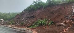 Kokan Rain : मुंबई-गोवा महामार्ग ठप्प; चोळई येथे दरड कोसळली