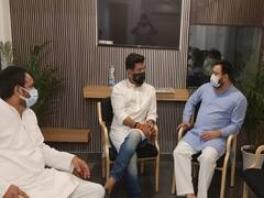 Lalu Yadav News: लालू से मिलने अस्पताल पहुंचे जीतन राम मांझी और चिराग पासवान, तेज प्रताप और तेजस्वी भी रहे मौजूद