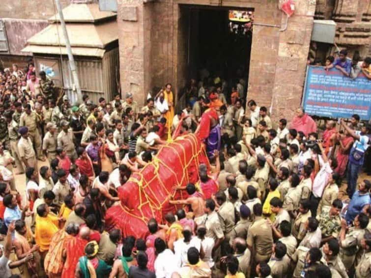 Jagannath Temple Puri: importance and significance of 'Nabakalebara festival' Jagannath temple in Puri,know in details Jagannath Temple: దేవుడికి దహన సంస్కారాలు, ఈ ఆలయంలో విగ్రహాలను దహనం చేసేస్తారు, మళ్లీ ఇలా ప్రాణం పోసుకుంటాయ్!