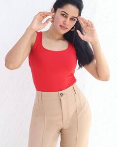 மனசோ இப்போ தந்தியடிக்குது.. நடிகை மிர்ணாளியின் அசத்தல் க்ளிக்ஸ்!