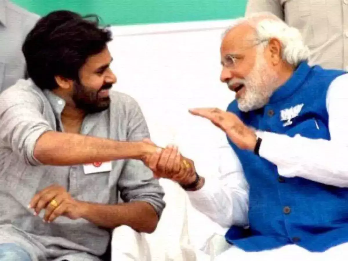 wide discussion in AP political circles about Pawan Kalyan Not Attending to Modi's meeting. Why Pavan boycott : మోదీ వచ్చినా జనసేనాని ఎందుకెళ్లలేదు ? బీజేపీతో అంత గ్యాప్ పెరిగిందా ?