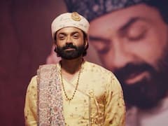 Bobby Deol Net Worth: शानदार घर, रेस्टोरेंट्स और महंगी कारें, बॉबी देओल हैं करोड़ों की दौलत के मालिक, 1 फिल्म के लिए लेते हैं इतनी फीस