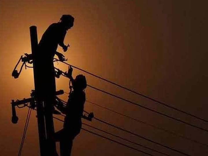 Power shutdown: தேனி மாவட்டத்தில் நாளை பல்வேறு பகுதிகளில்  மின் நிறுத்தம் - விவரம் உள்ளே...?